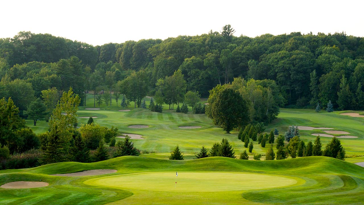 Le plus grand club de golf du pays est à Terrebonne Guide vacances